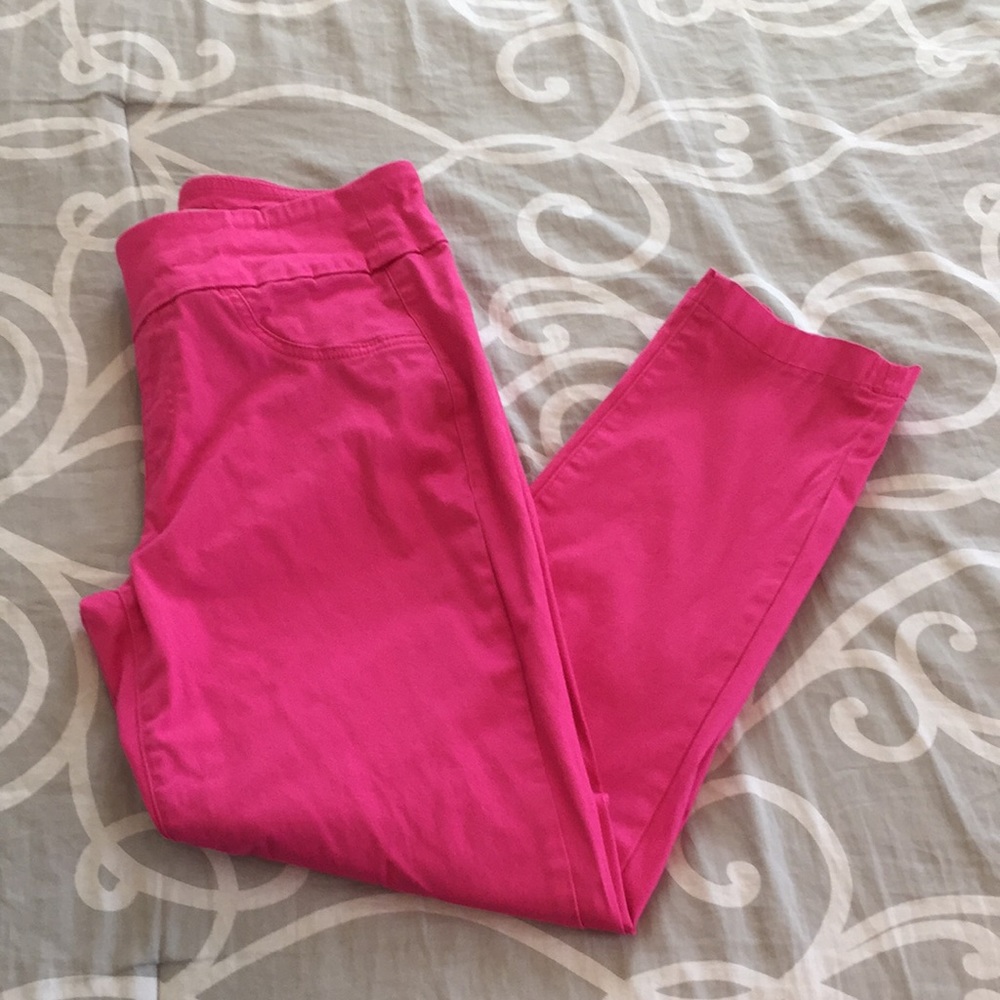 Hot pink pants 💓
